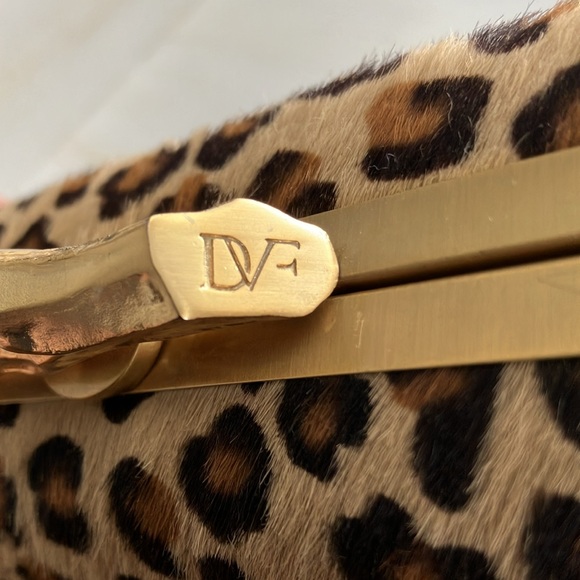 RARE DVF “Tonda” Leopard Clutch/Bag/Purse - Picture 5 of 7